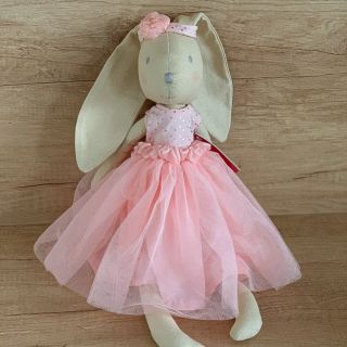 Neodolateľný jemnučký zajačik Chi Chi. Keďže malé detičky ešte nevedia vyjadriť svoje emócie slovami, často ich vyjadrujú...